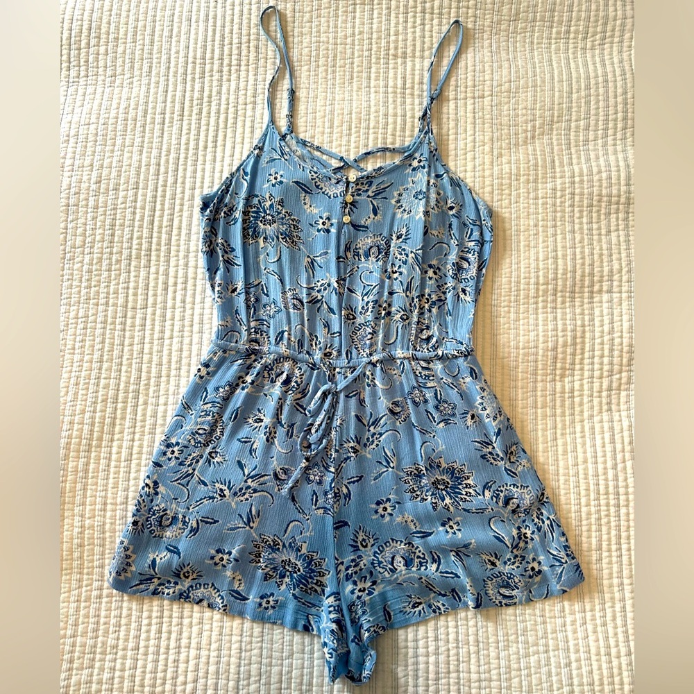 Boutique Blue Floral Short Spaghetti-Strap Romper